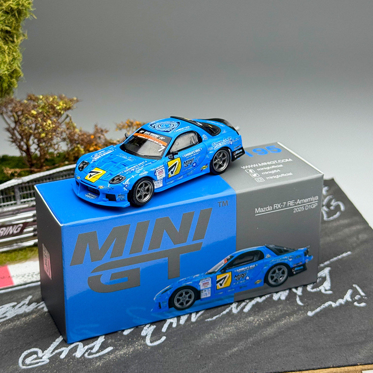 Kids Toys Car - MINIGT 1:64 Mazda RX-7 RE-Amemiya 2025